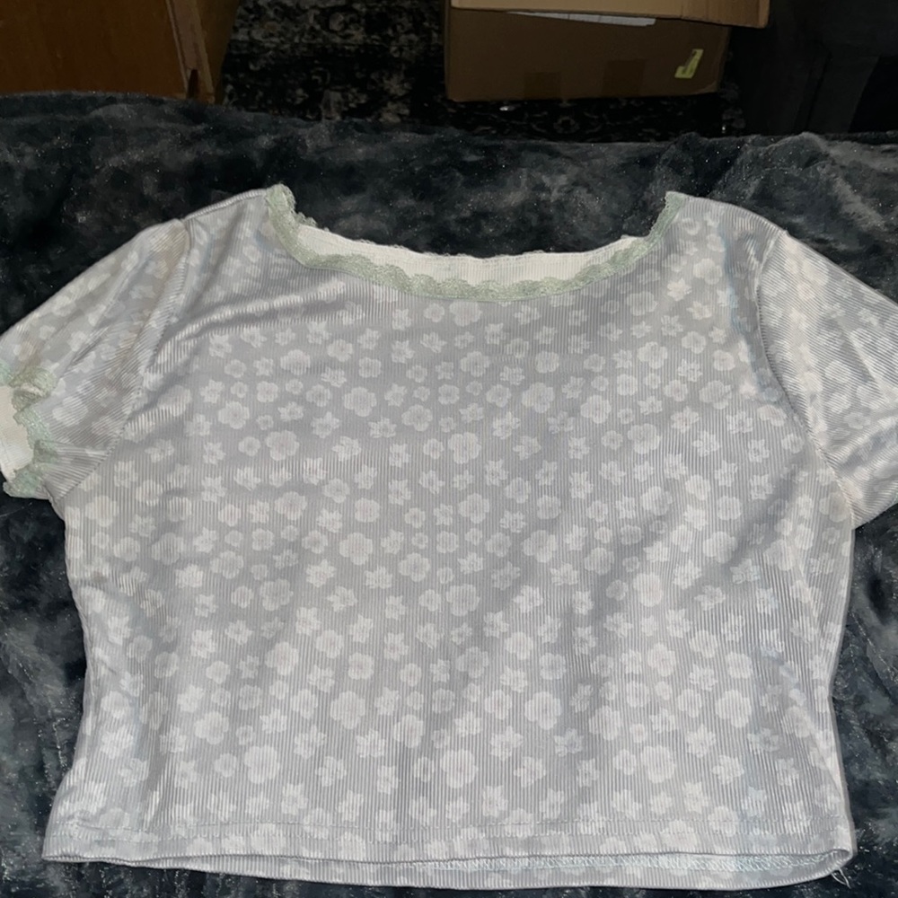 Crop top light, gray, bluish, floral, print